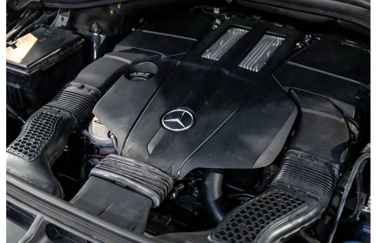 10/2014 Mercedes-Benz ML400 (4x4) 166 MY14 4d Wagon Black Obsidian Metallic Twin Turbo V6 3.0L