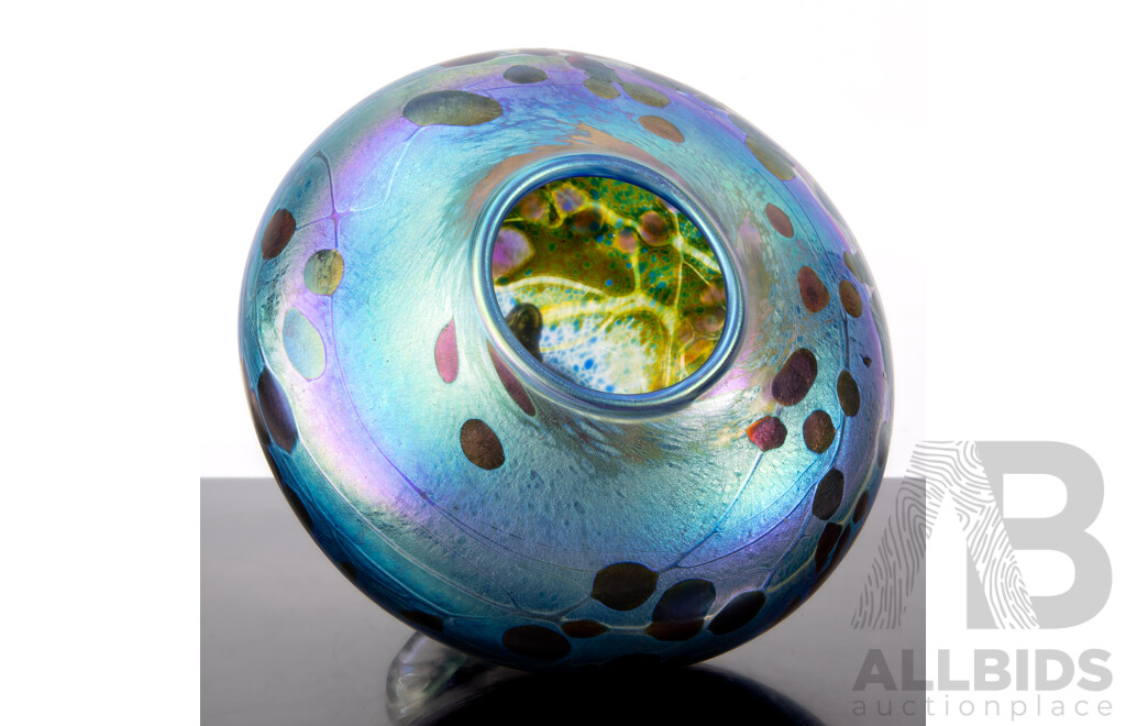 Wonderful Australian Studio Art Glass Vase by Mark Galton 1994, (d 2014) Martini Glass Studios