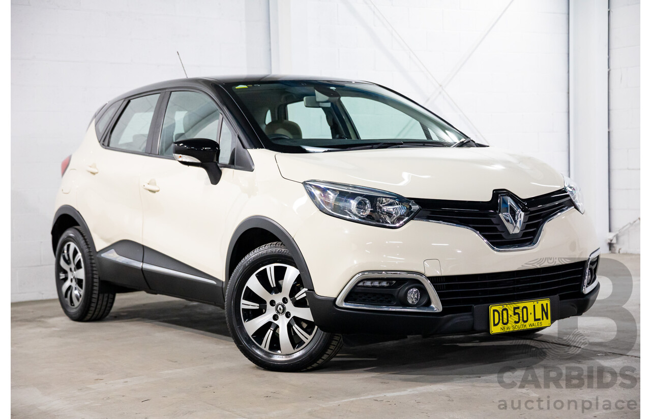 04/2017 Renault Captur Expression (FWD) J87 4d Wagon Ivory White/Diamond Black Turbo 1.2L