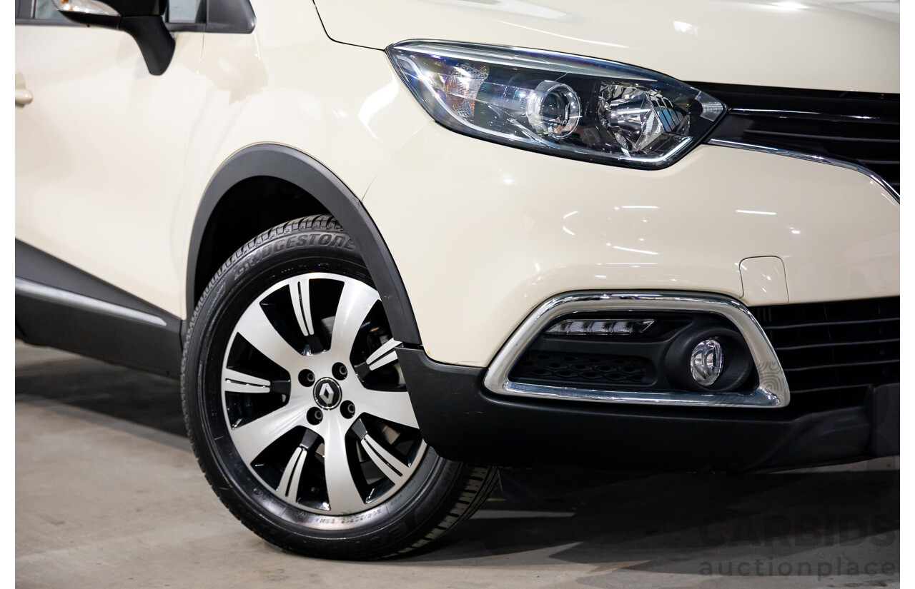 04/2017 Renault Captur Expression (FWD) J87 4d Wagon Ivory White/Diamond Black Turbo 1.2L