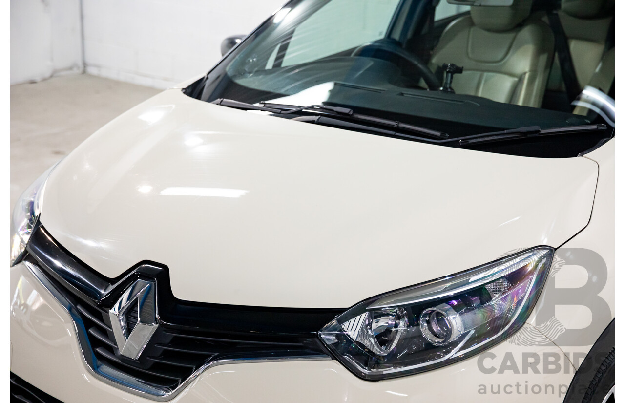 04/2017 Renault Captur Expression (FWD) J87 4d Wagon Ivory White/Diamond Black Turbo 1.2L