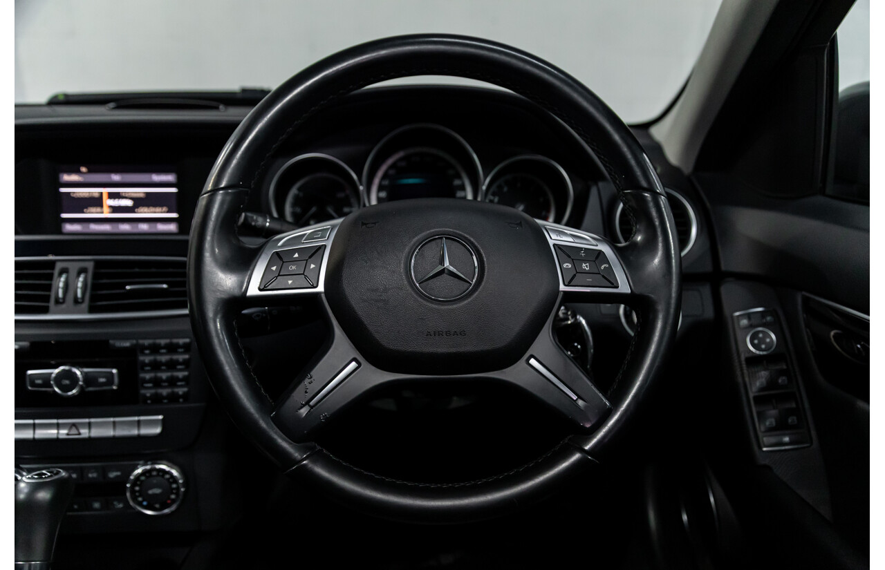 6/2011 Mercedes-Benz C200 CGI W204 MY10 4d Sedan Palladium Silver Turbo 1.8L