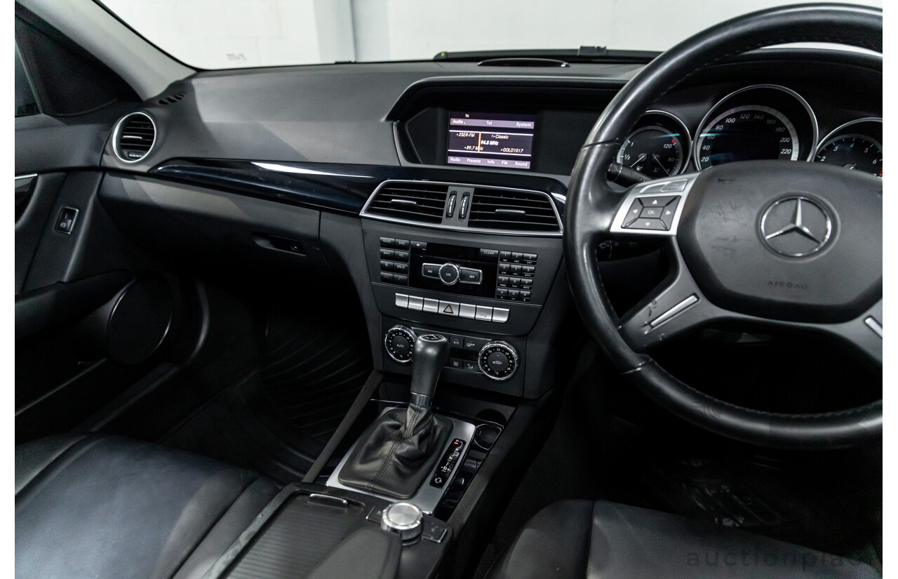 6/2011 Mercedes-Benz C200 CGI W204 MY10 4d Sedan Palladium Silver Turbo 1.8L