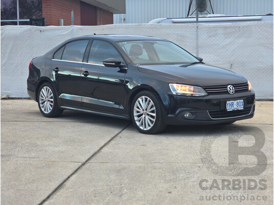 11/2011 Volkswagen Jetta 147 TSI Highline 1KM MY10 4d Sedan Black 2.0L