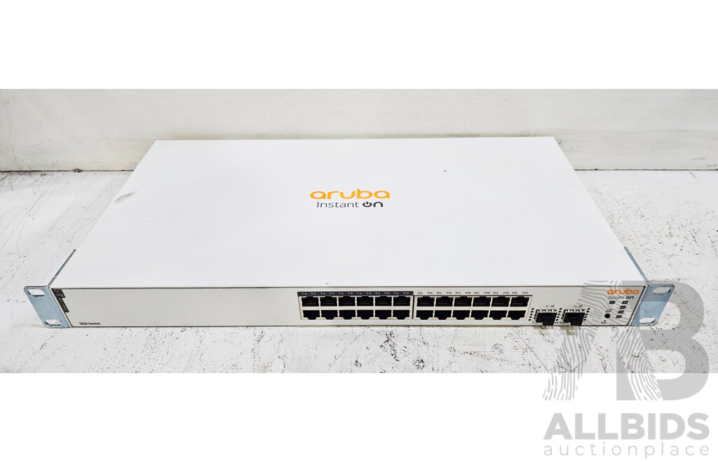 HPE Aruba (JL813A) Networking Instant on 24-Port Gigabit PoE Switch