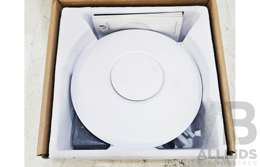 Ubiquiti UniFi (UAP-AC-LITE) Access Point