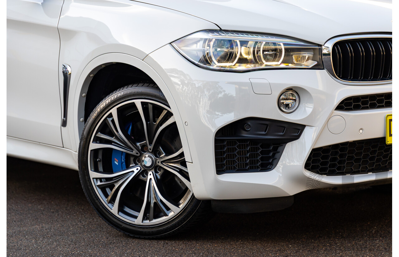 8/2015 BMW X6 M F86 4d Coupe Alpine White Twin Turbo V8 4.4L