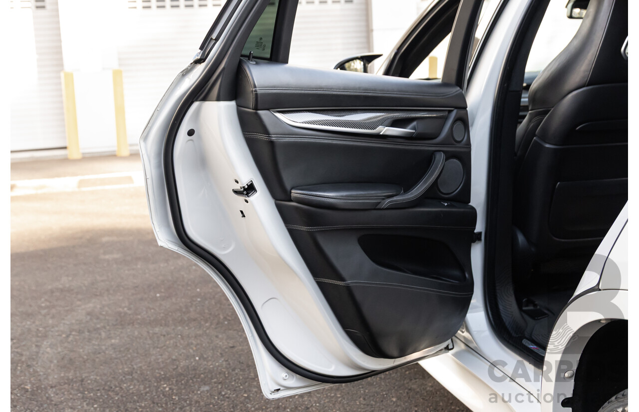 8/2015 BMW X6 M F86 4d Coupe Alpine White Twin Turbo V8 4.4L