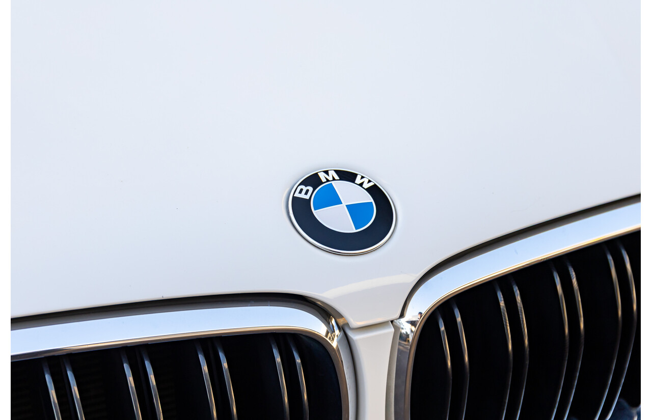 8/2015 BMW X6 M F86 4d Coupe Alpine White Twin Turbo V8 4.4L
