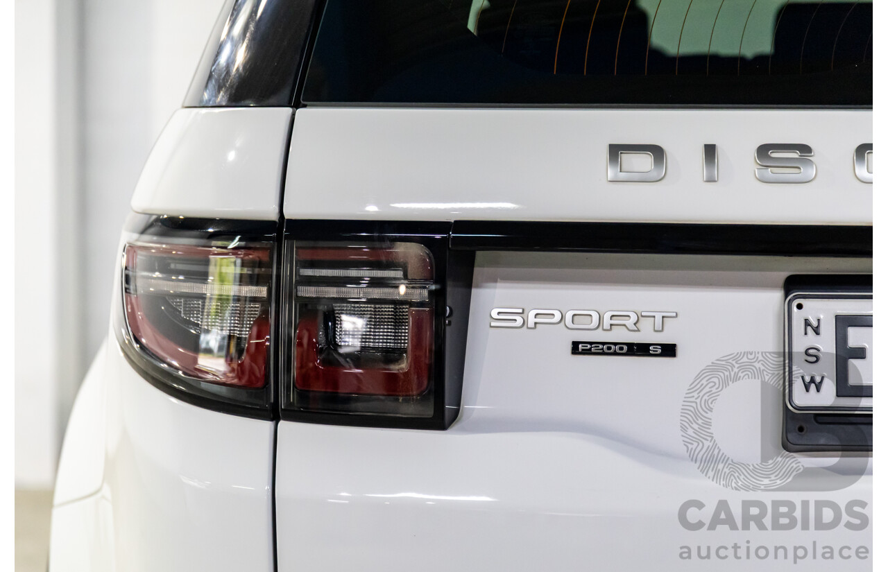 01/2020 Land Rover Discovery Sport P200 S (147kW AWD) L550 MY20.5 4d Wagon Fuji White Turbo 2.0L - 7 Seater