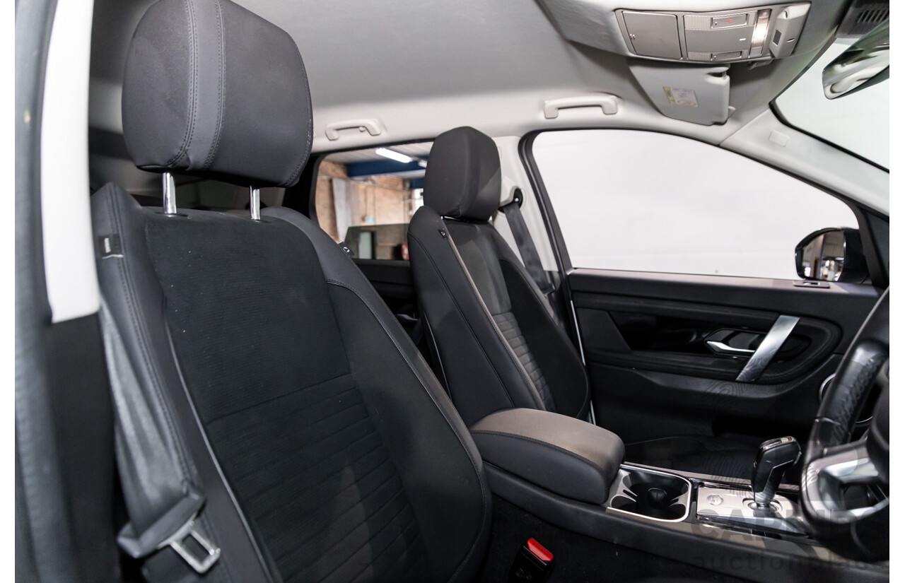 01/2020 Land Rover Discovery Sport P200 S (147kW AWD) L550 MY20.5 4d Wagon Fuji White Turbo 2.0L - 7 Seater