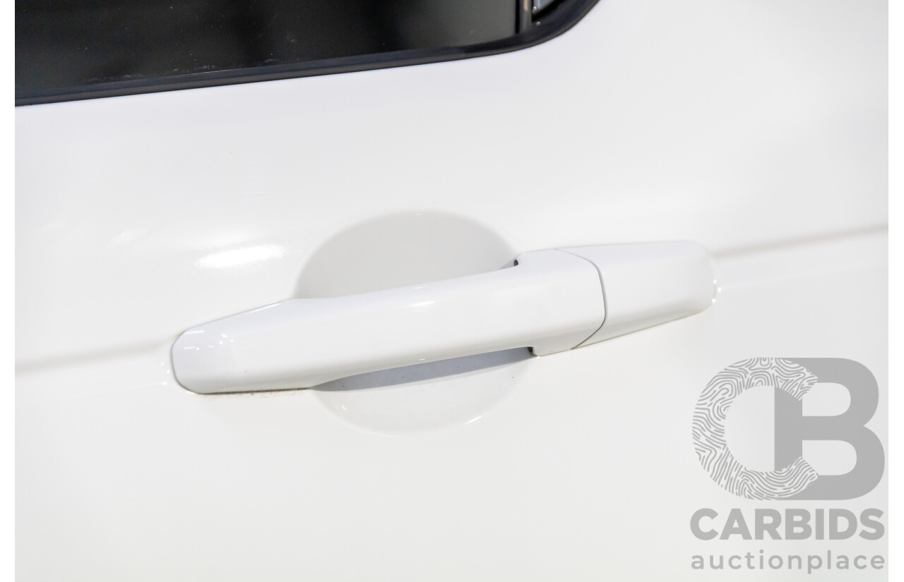 01/2020 Land Rover Discovery Sport P200 S (147kW AWD) L550 MY20.5 4d Wagon Fuji White Turbo 2.0L - 7 Seater