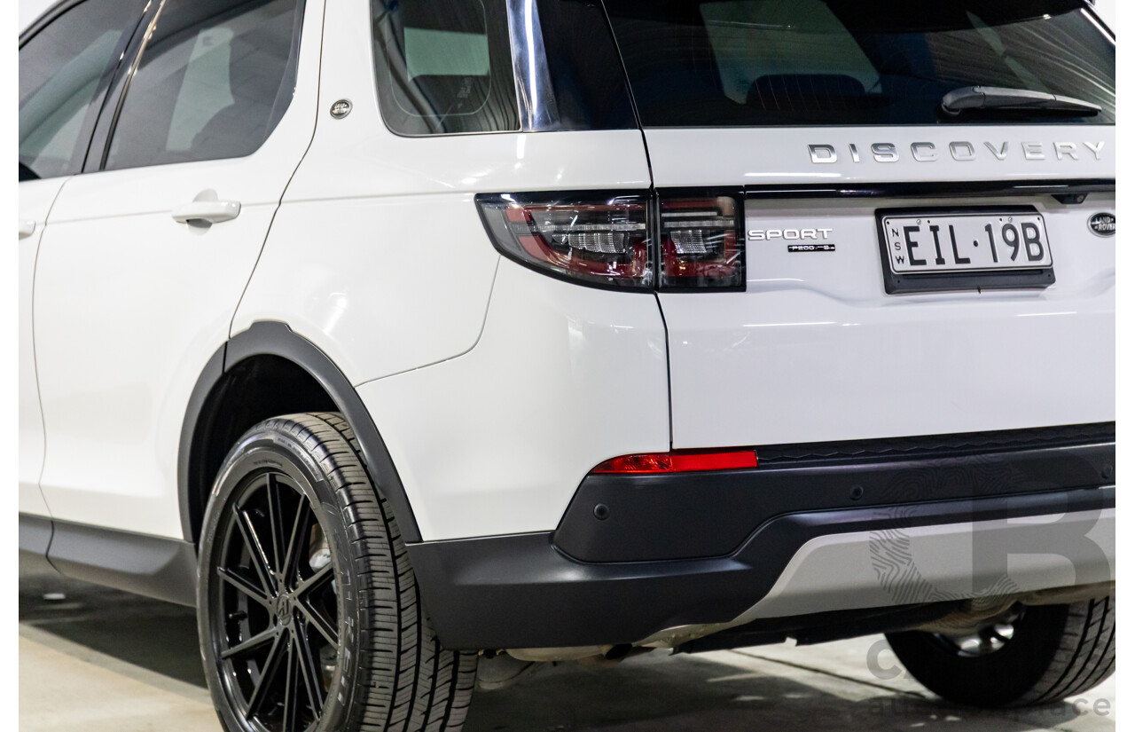 01/2020 Land Rover Discovery Sport P200 S (147kW AWD) L550 MY20.5 4d Wagon Fuji White Turbo 2.0L - 7 Seater