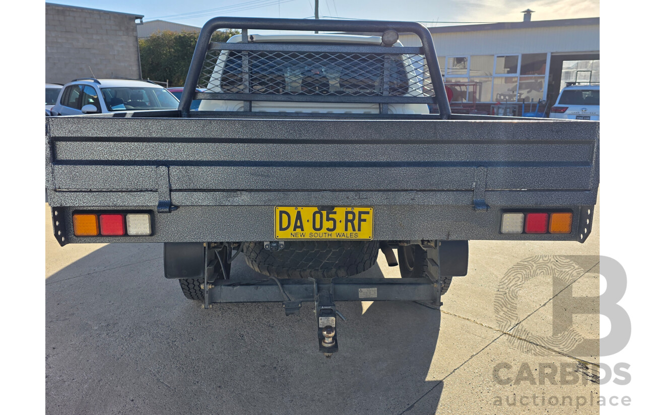 05/2017 Mitsubishi Triton GLX PLUS (4x4) MQ MY17 Dual Cab Utility White Turbo Diesel 2.4L