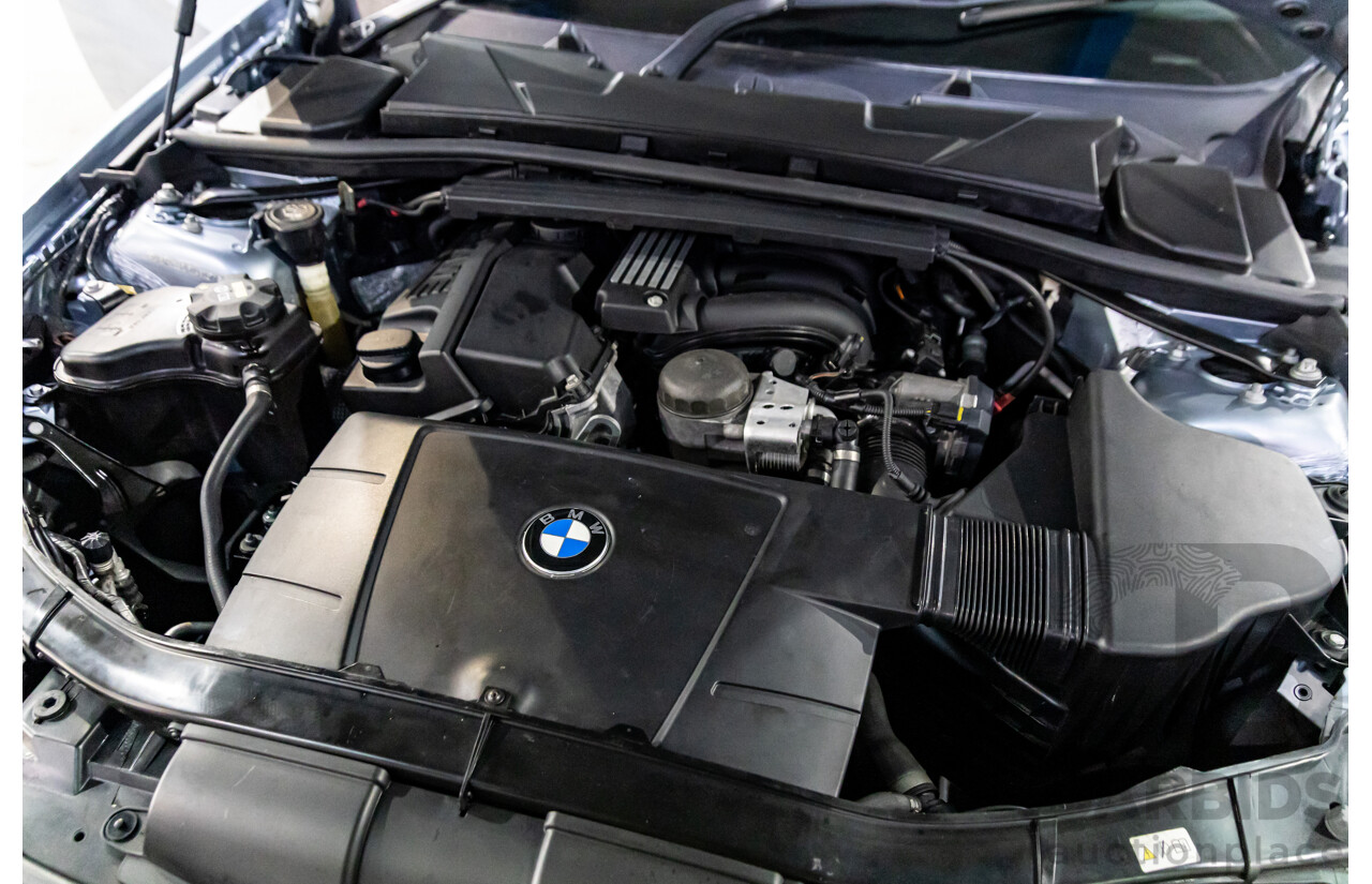 12/2009 BMW 320i Executive E90 MY09 4d Sedan Bluewater Metallic 2.0L