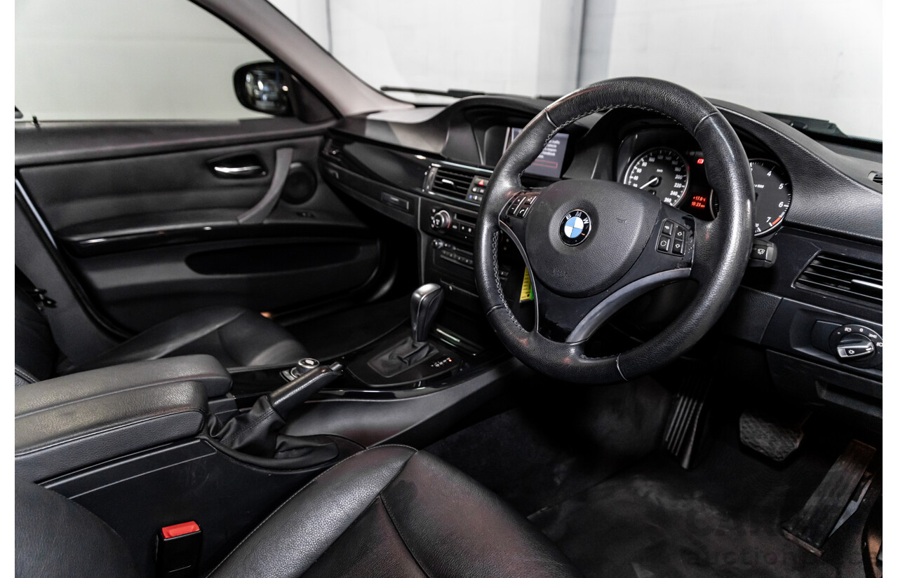 12/2009 BMW 320i Executive E90 MY09 4d Sedan Bluewater Metallic 2.0L