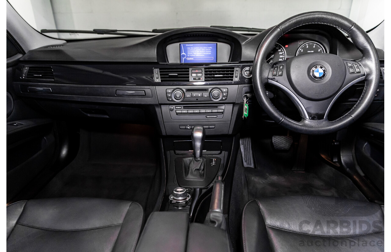 12/2009 BMW 320i Executive E90 MY09 4d Sedan Bluewater Metallic 2.0L