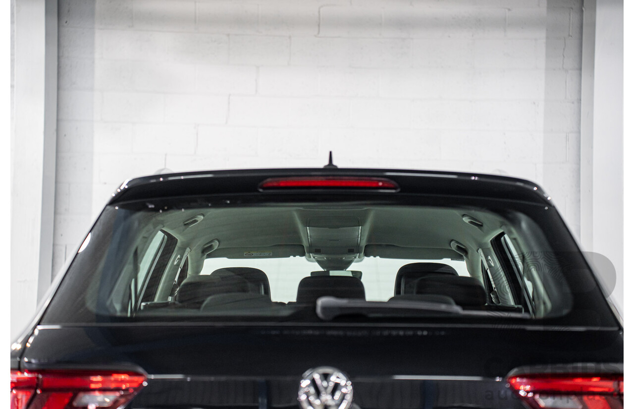 07/2018 Volkswagen Tiguan Allspace 110 TSI Comfortline (FWD) 5NA MY18 4d Wagon Deep Black Pearl Turbo 1.4L