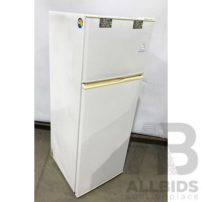 Westinghouse Silhouette 221 Litre Fridge