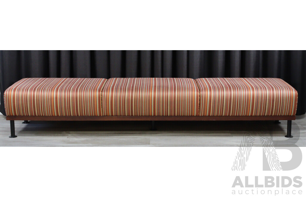Modern Upholstered Gallery Bench with Fabric Upholstered Top