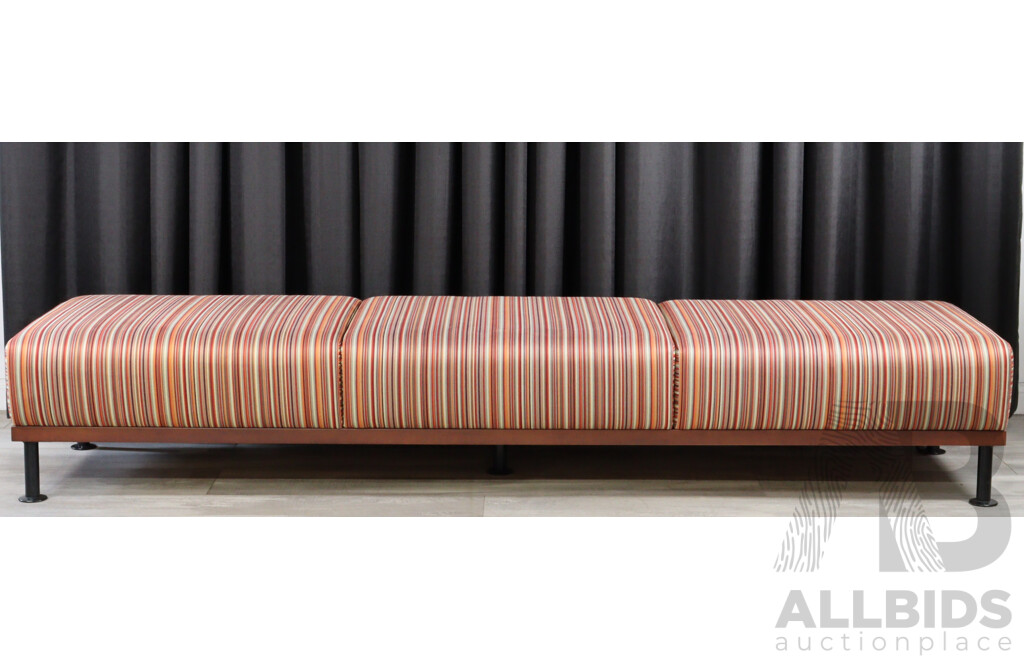 Modern Upholstered Gallery Bench with Fabric Upholstered Top