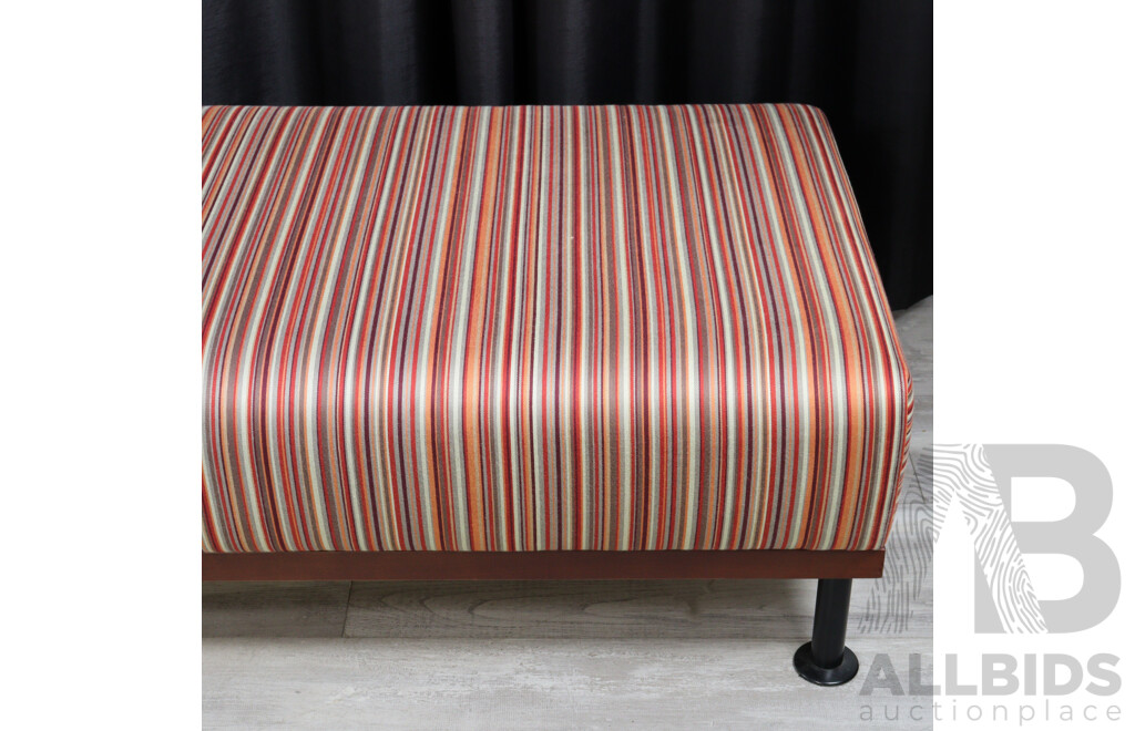 Modern Upholstered Gallery Bench with Fabric Upholstered Top