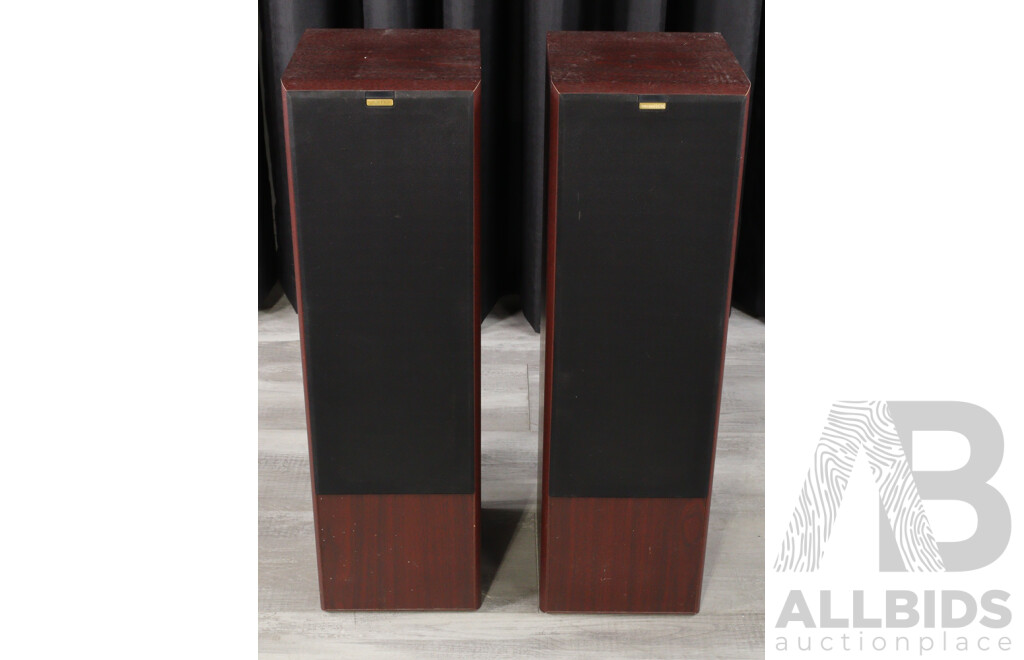 Pair Jamo Cornet 70III Speakers