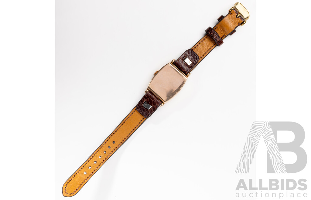 CYMA 9ct Vintage 15 Jewel Watch, Circa 1940's, Manual Winding with Movement