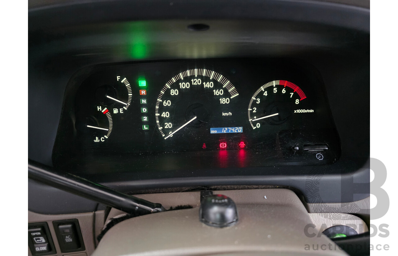 10/1999  Toyota Grand Hiace Van Beige 3.4L - 8 Seater Imported