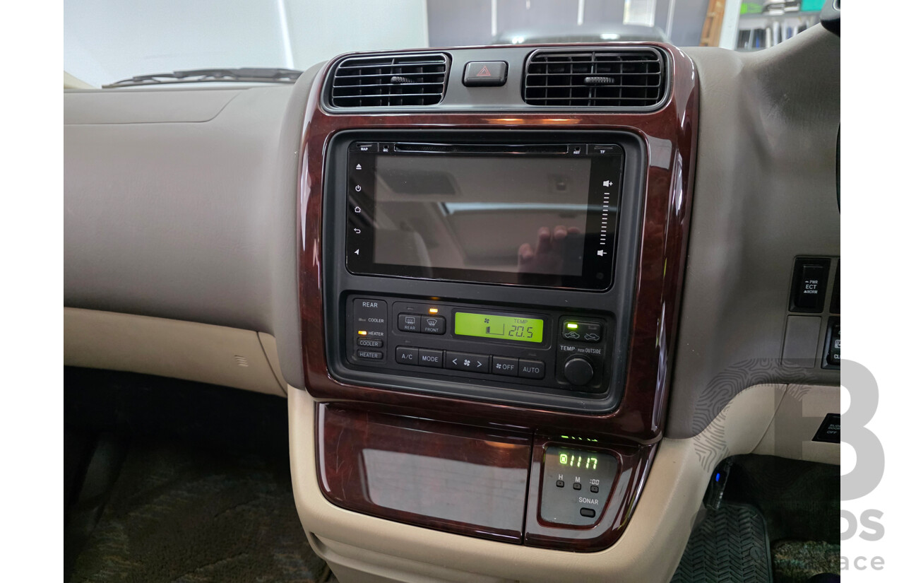 10/1999  Toyota Grand Hiace Van Beige 3.4L - 8 Seater Imported