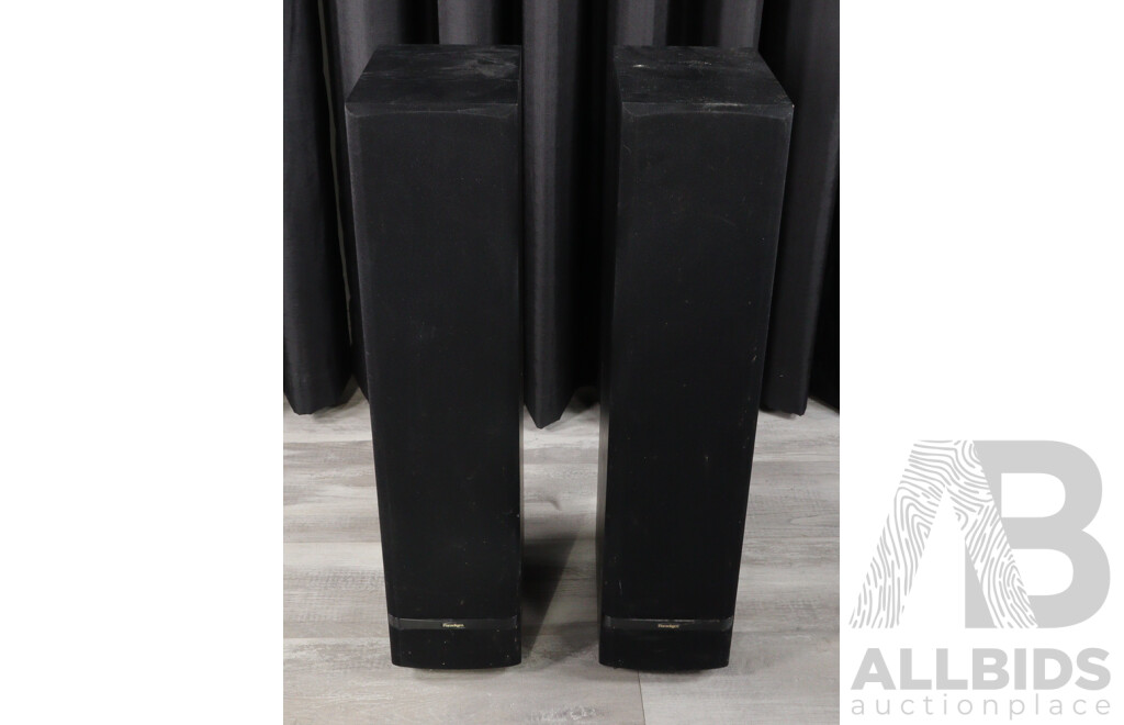 Pair Canadian Made Paradigm Phantom V2 High Definition Speaker System