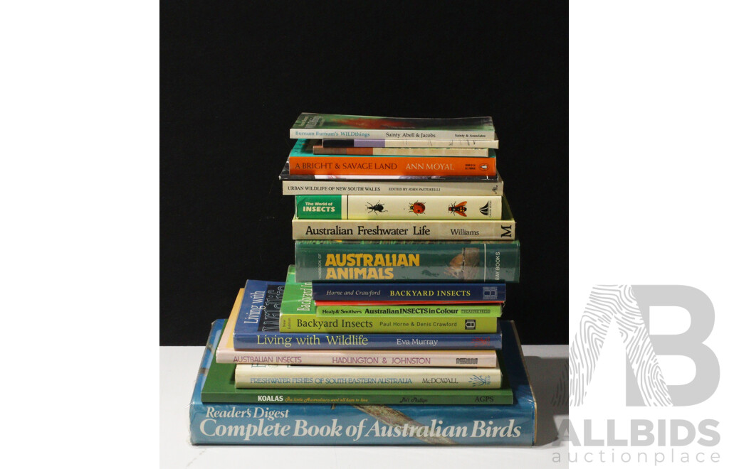 Collection Books Relating to Australian Fauna, Fish & Insects Including Readers DIgest Complete Book of Australian Birds and More