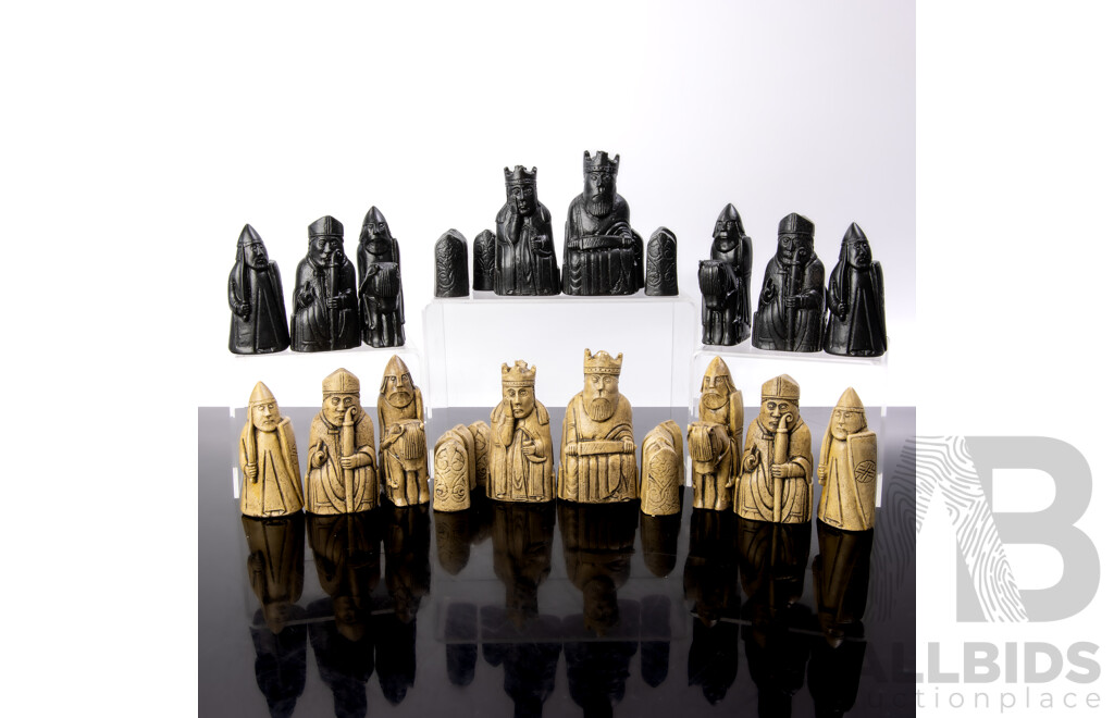 Retro Lewis Chess Men Inspired Complete Chess Set