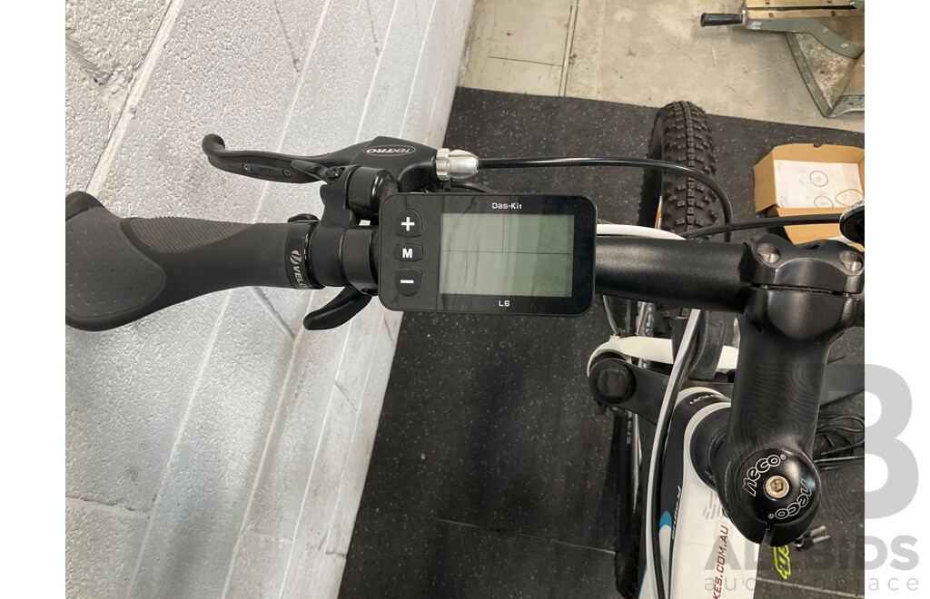 NCM 27.5'' Prague Electric Mountain Bike - RRP$ 1,499