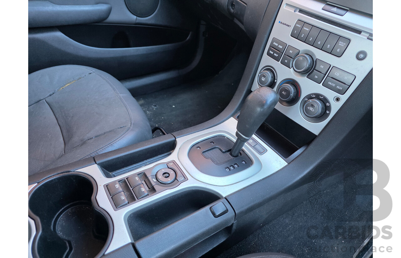 5/2010 Holden Commodore International VE MY10 4d Sedan Silver  3.0L