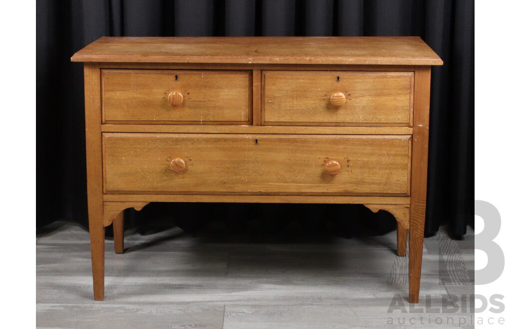 Late Edwardian Elevated Oak Chest of Three Drawers