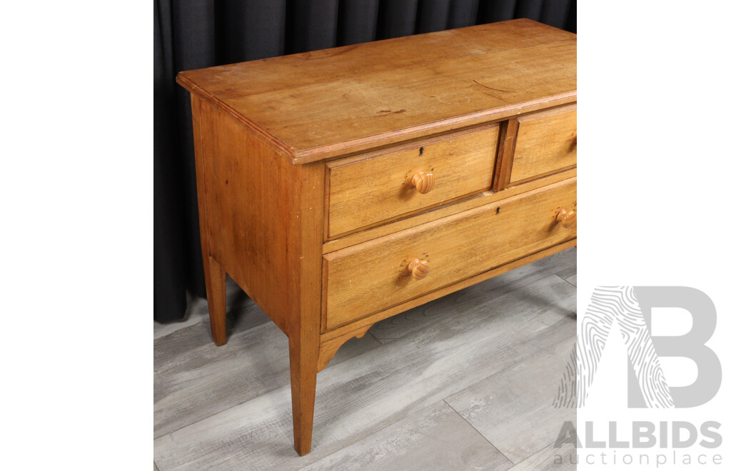 Late Edwardian Elevated Oak Chest of Three Drawers