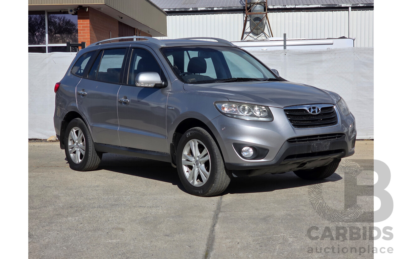 4/2010 Hyundai Santa Fe Highlander CRDi (4x4) CM MY10 4d Wagon Silver Turbo Diesel 2.2L - 7 Seats