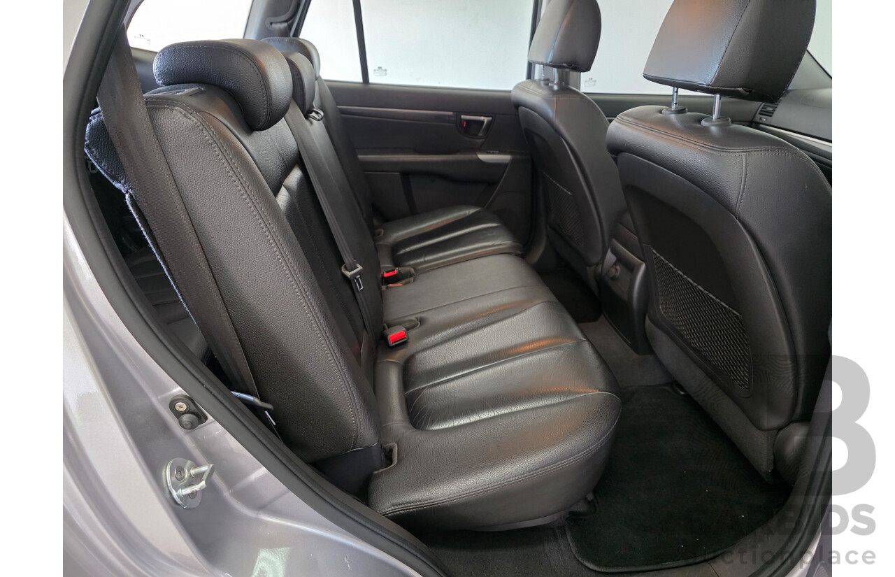 4/2010 Hyundai Santa Fe Highlander CRDi (4x4) CM MY10 4d Wagon Silver Turbo Diesel 2.2L - 7 Seats