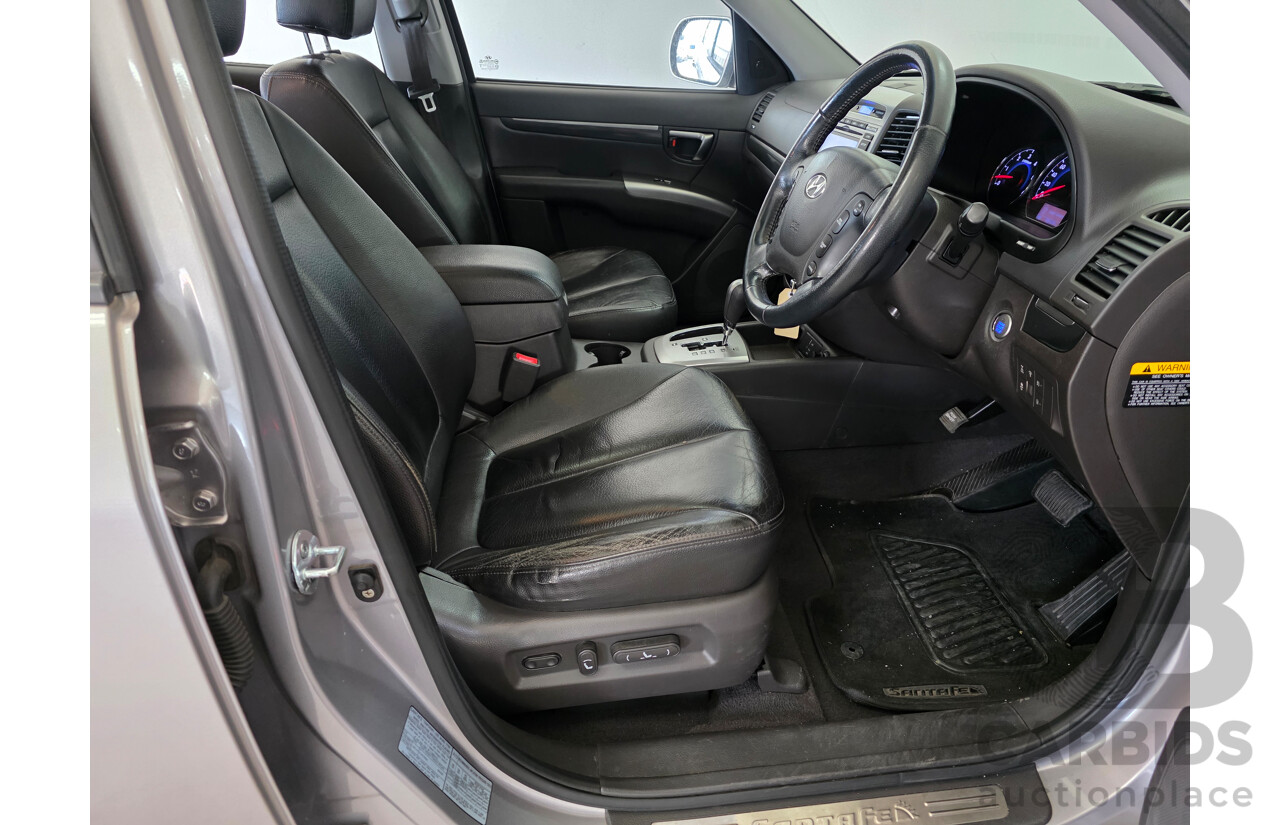 4/2010 Hyundai Santa Fe Highlander CRDi (4x4) CM MY10 4d Wagon Silver Turbo Diesel 2.2L - 7 Seats
