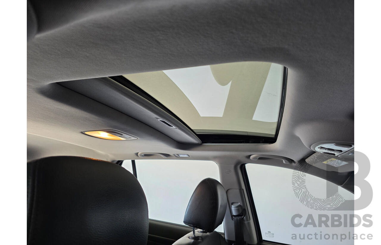 4/2010 Hyundai Santa Fe Highlander CRDi (4x4) CM MY10 4d Wagon Silver Turbo Diesel 2.2L - 7 Seats