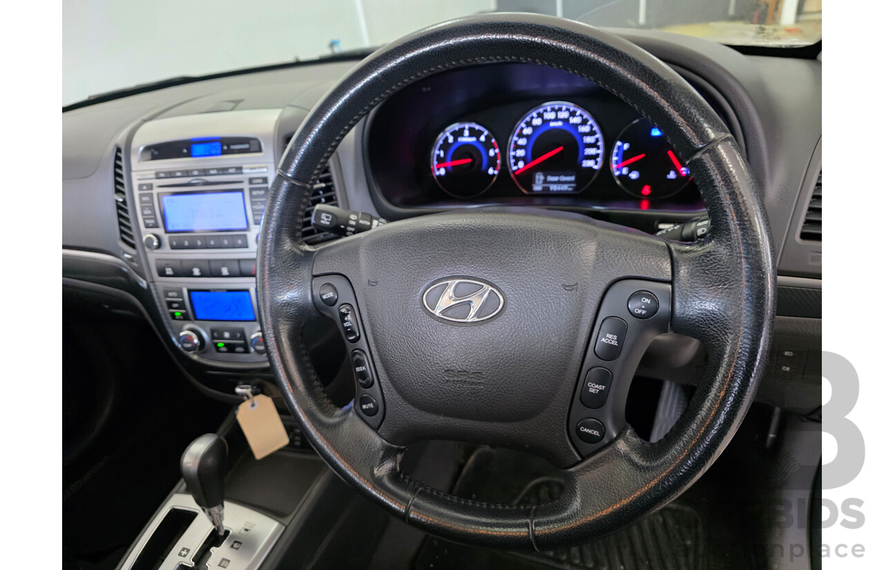 4/2010 Hyundai Santa Fe Highlander CRDi (4x4) CM MY10 4d Wagon Silver Turbo Diesel 2.2L - 7 Seats