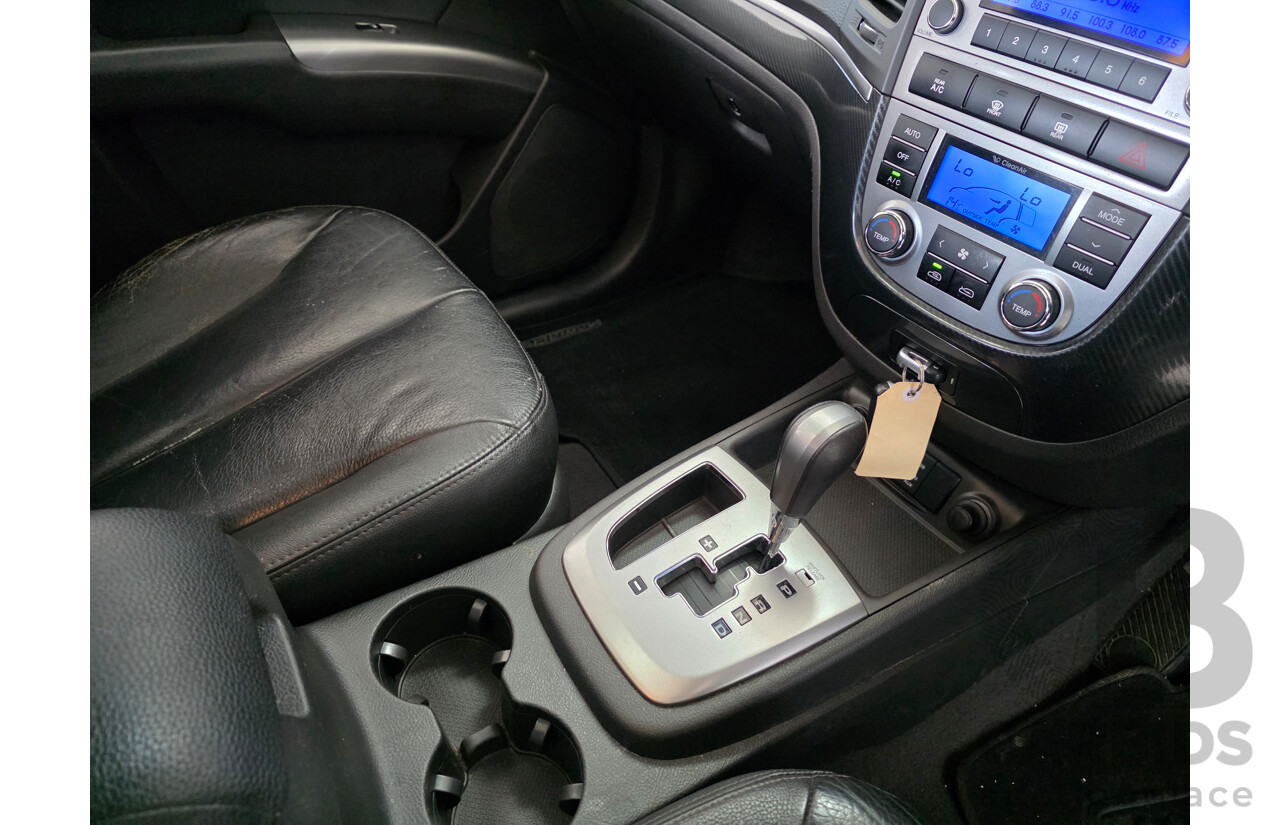 4/2010 Hyundai Santa Fe Highlander CRDi (4x4) CM MY10 4d Wagon Silver Turbo Diesel 2.2L - 7 Seats