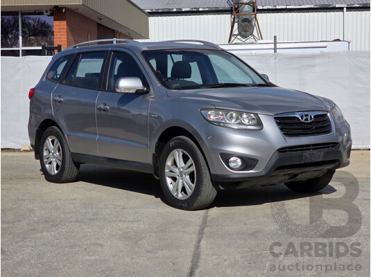 4/2010 Hyundai Santa Fe Highlander CRDi (4x4) CM MY10 4d Wagon Silver Turbo Diesel 2.2L - 7 Seats