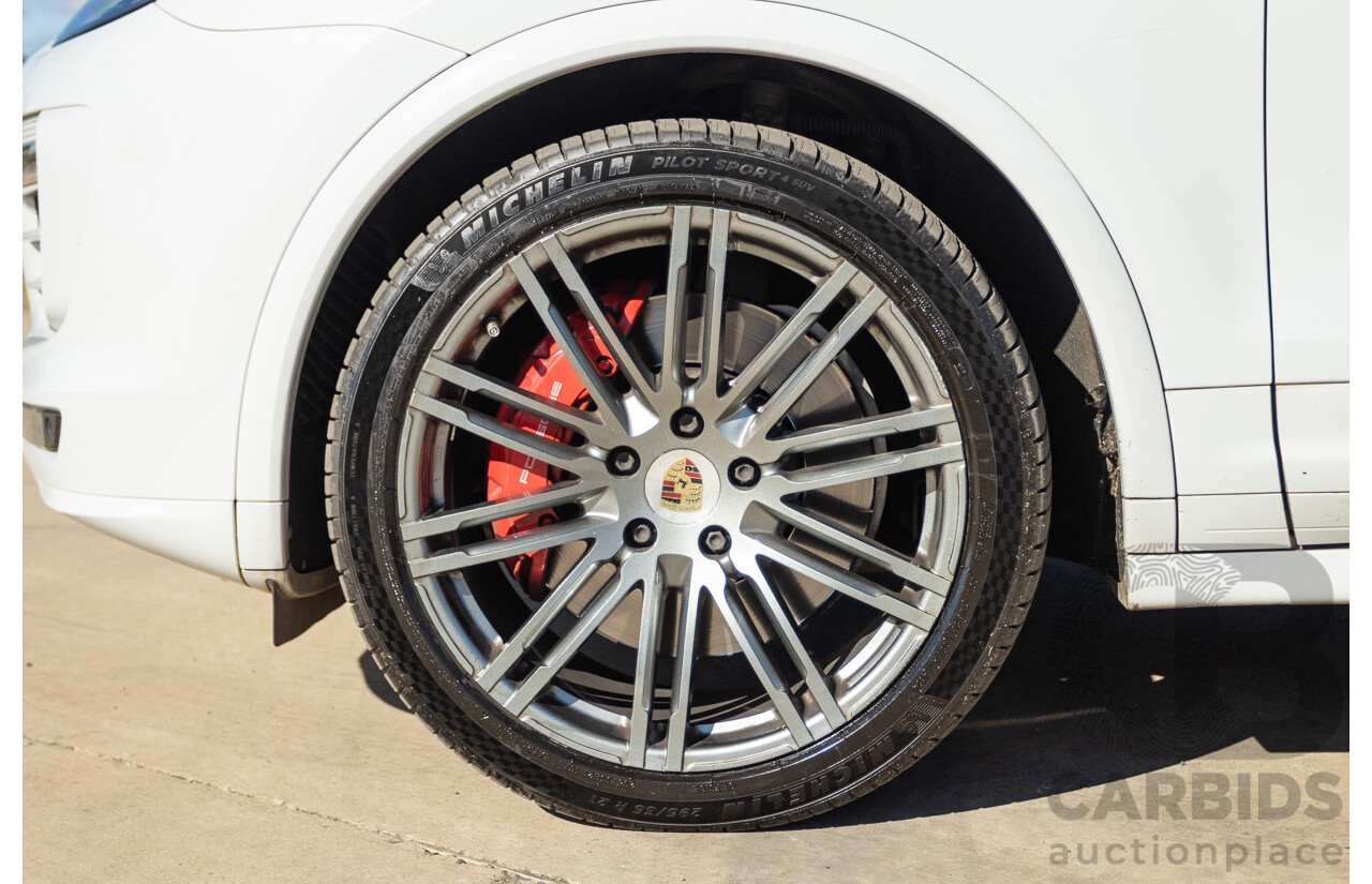 1/2015 Porsche Cayenne Turbo Series 2 (AWD) 92A MY15 4d Wagon White Twin Turbo V8 4.8L
