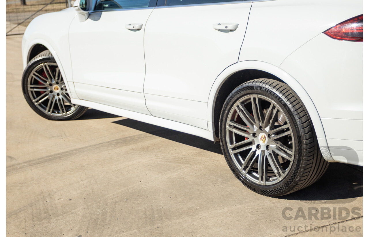 1/2015 Porsche Cayenne Turbo Series 2 (AWD) 92A MY15 4d Wagon White Twin Turbo V8 4.8L