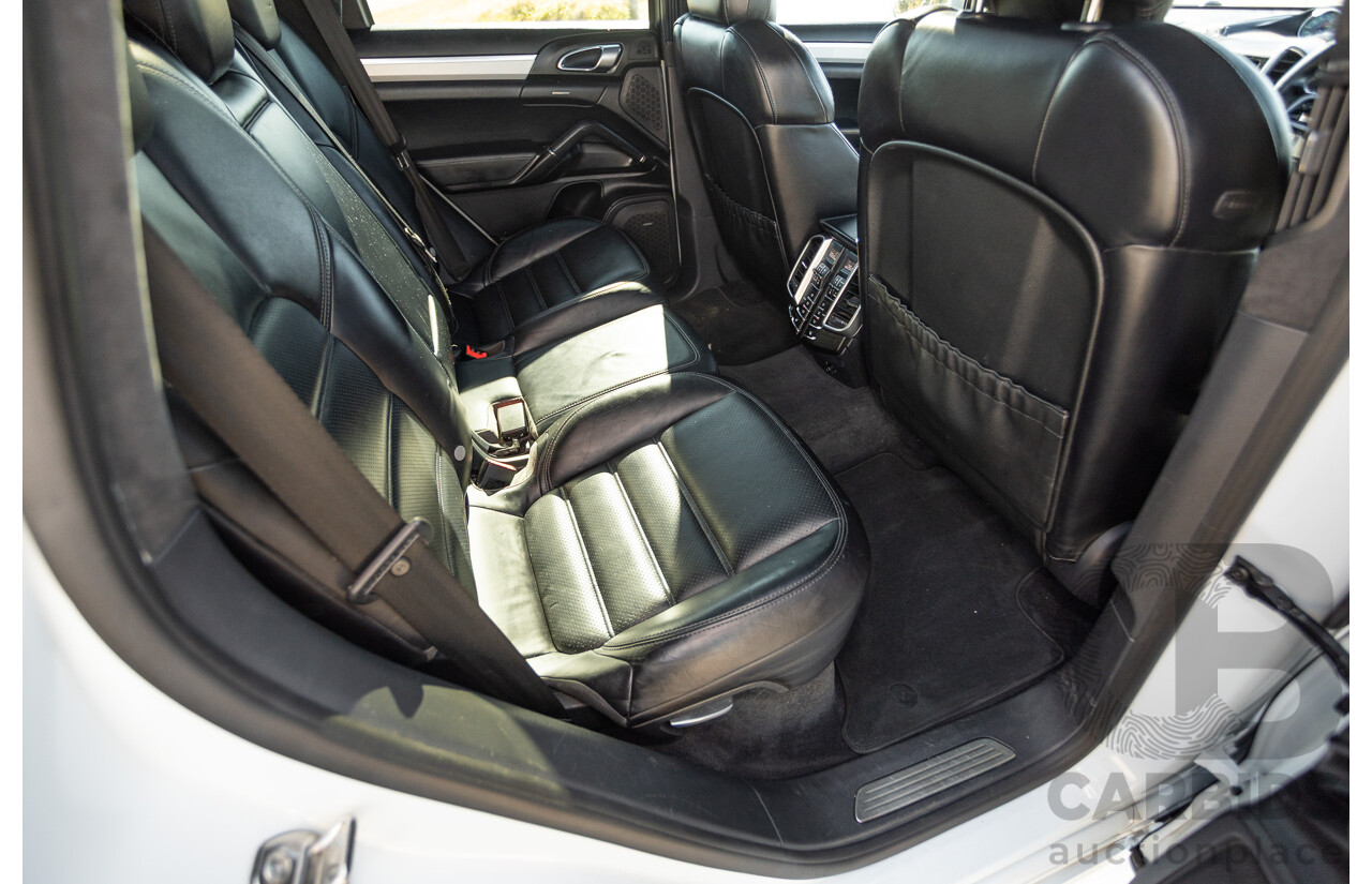 1/2015 Porsche Cayenne Turbo Series 2 (AWD) 92A MY15 4d Wagon White Twin Turbo V8 4.8L