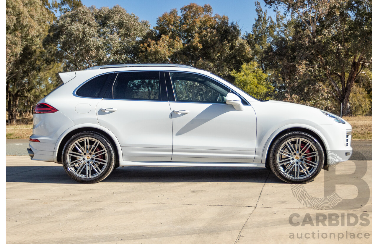 1/2015 Porsche Cayenne Turbo Series 2 (AWD) 92A MY15 4d Wagon White Twin Turbo V8 4.8L