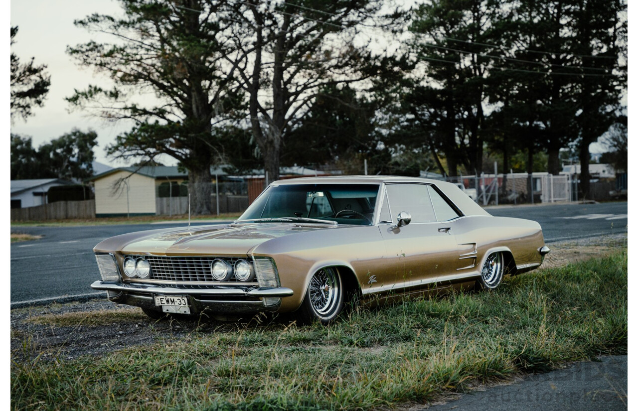 01/1963 Buick Riviera First Gen 2d Hardtop Coupe  Bronze Mist 445 Wildcat V8 7.0L