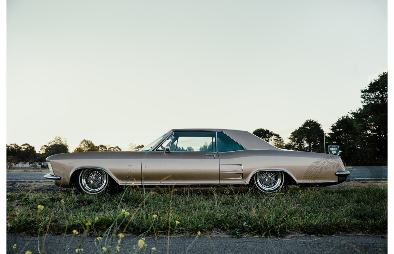 01/1963 Buick Riviera First Gen 2d Hardtop Coupe  Bronze Mist 445 Wildcat V8 7.0L